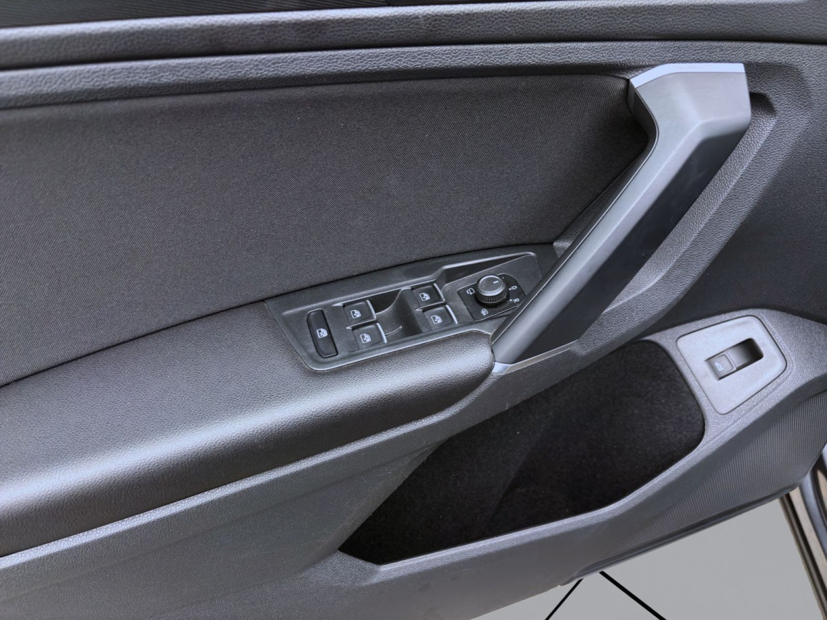 Thumb 10: Volkswagen Tiguan 2.0 TSI DSG 4M R-LINE PANO AHK NAVI PDC