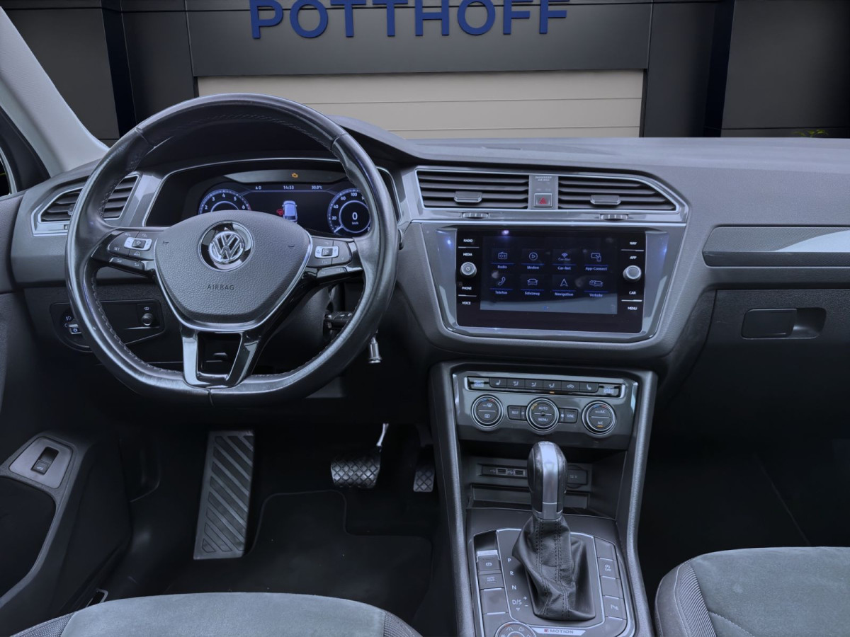 Thumb 13: Volkswagen Tiguan 2.0 TSI DSG 4M R-LINE PANO AHK NAVI PDC