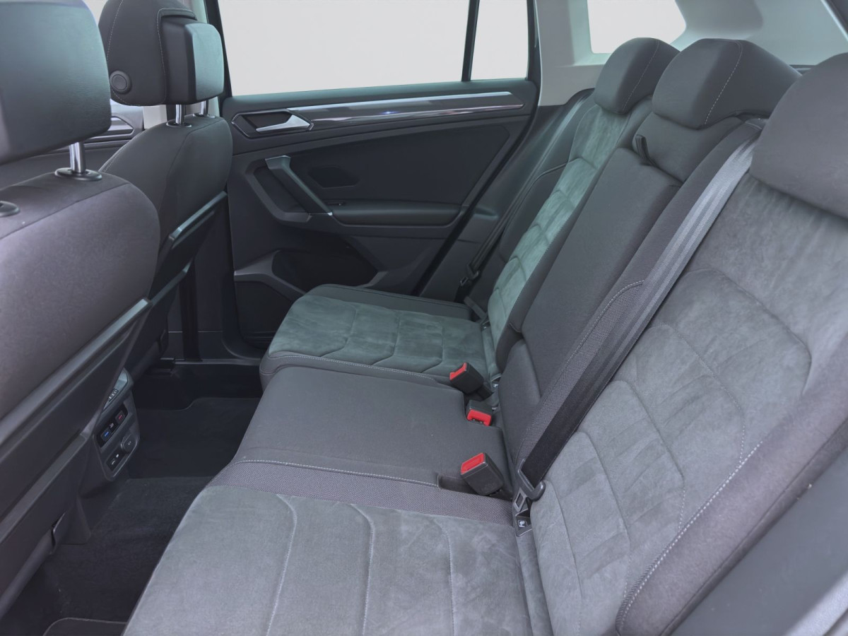 Thumb 15: Volkswagen Tiguan 2.0 TSI DSG 4M R-LINE PANO AHK NAVI PDC