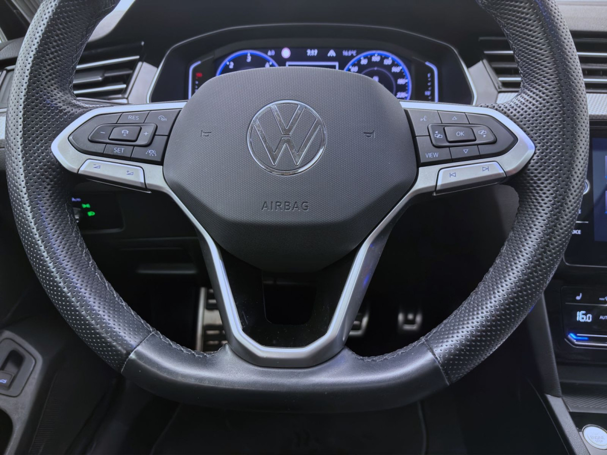 Thumb 12: Volkswagen Passat Variant 2.0 TDI DSG 4M ALLTRACK STDHZG PANO AHK NAVI