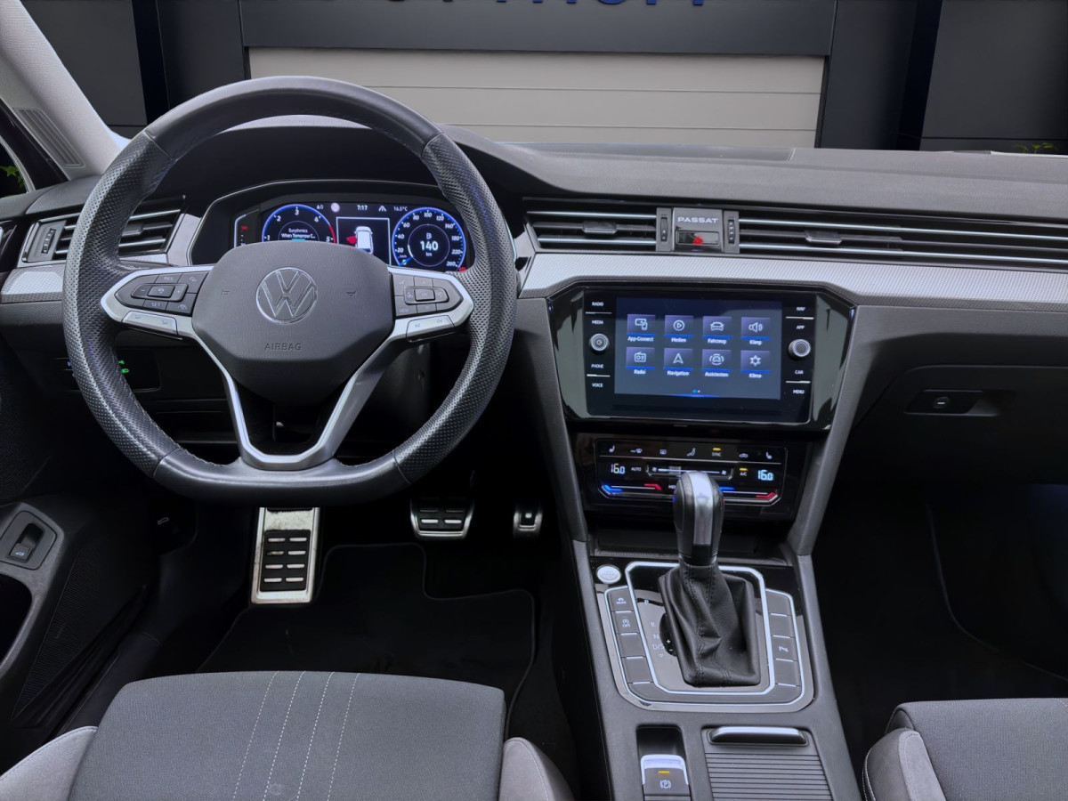 Thumb 13: Volkswagen Passat Variant 2.0 TDI DSG 4M ALLTRACK STDHZG PANO AHK NAVI