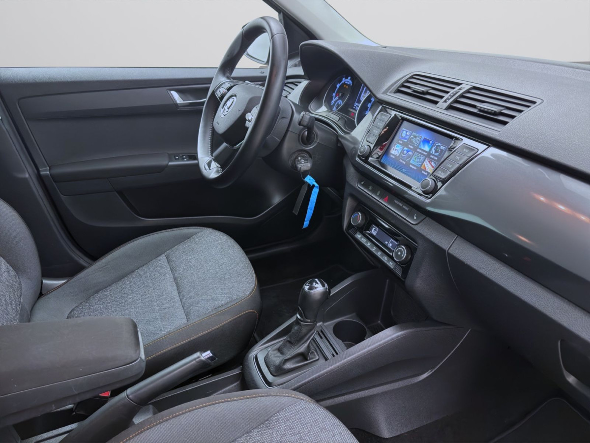 Thumb 17: Škoda Fabia Combi 1.0 TSI DSG BEST OF NAVI PDC SITZHZG KLIMA