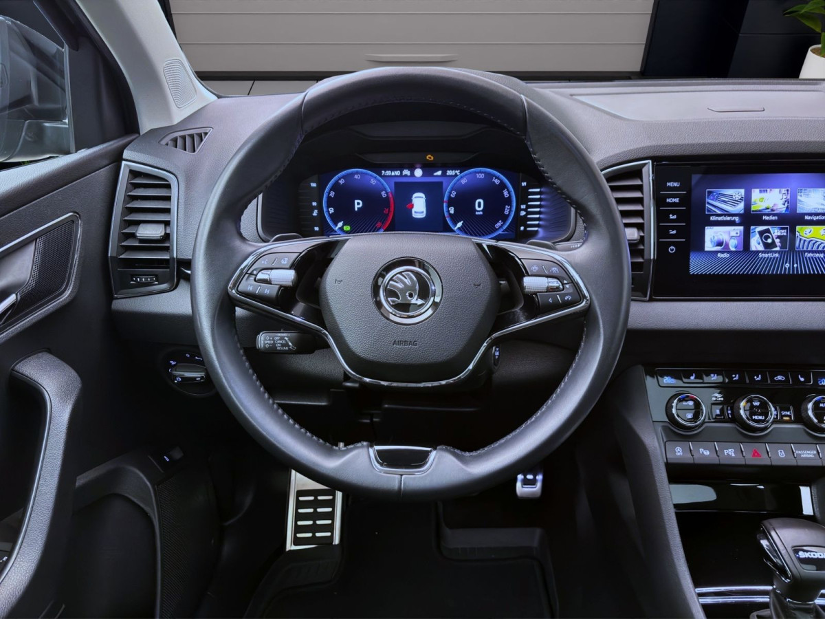 Thumb 10: Škoda Karoq 1.5 TSI DSG STYLE STDHZG PANO AHK NAVI
