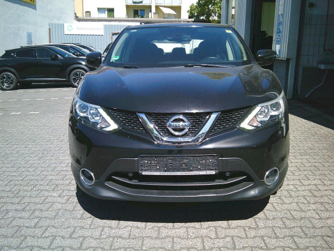 Automodell: Qashqai in der Farbe schwarz