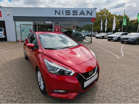 Automodell: Micra in der Farbe rot