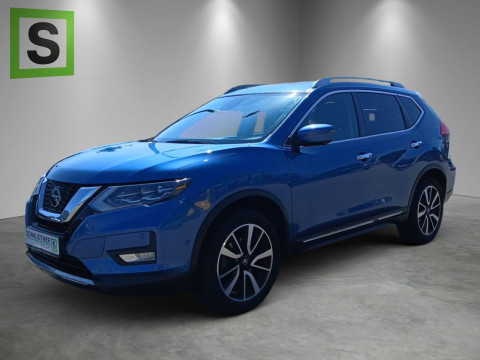 Automodell: X-Trail in der Farbe blau