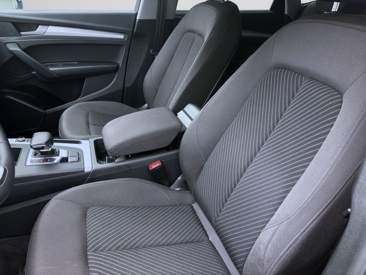 Thumb 9: Audi Q5 40 TFSI Q AHK NAVI+ SITZHZG PDC LED