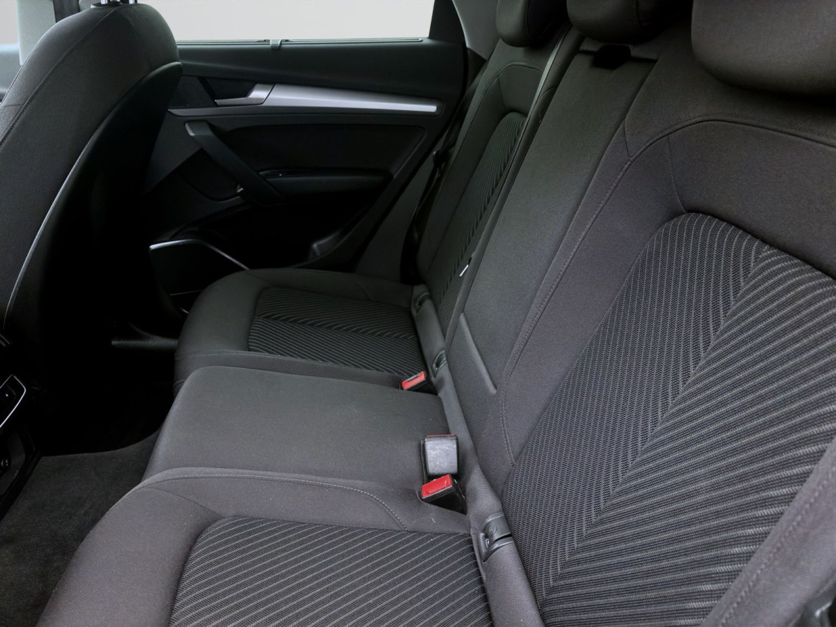 Thumb 15: Audi Q5 40 TFSI Q AHK NAVI+ SITZHZG PDC LED