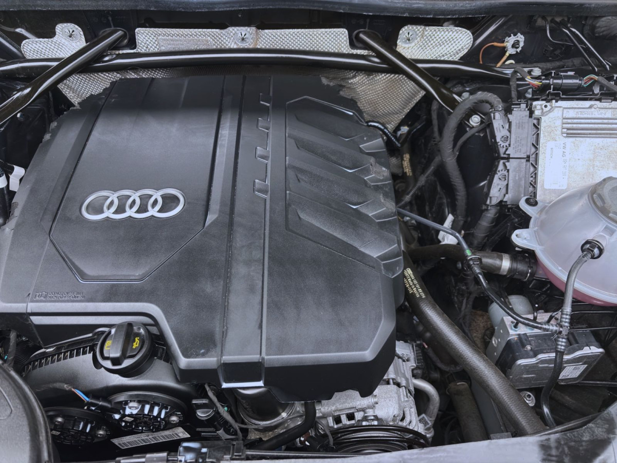 Thumb 18: Audi Q5 40 TFSI Q AHK NAVI+ SITZHZG PDC LED