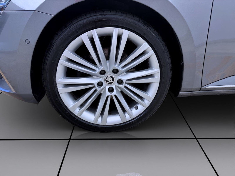 Bild 8: Škoda Superb Combi 2.0 TDI DSG L&K NAVI KAMERA SITZHZG PDC