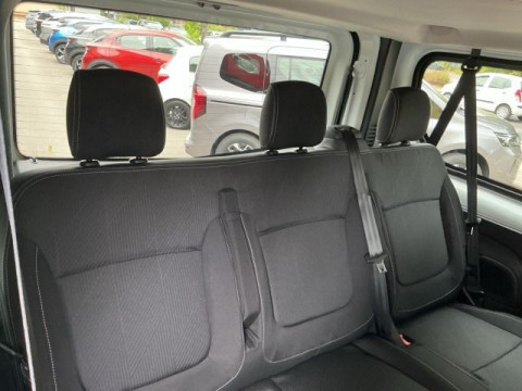 Ansicht 12 - Neuwagen Fahrzeug, Modell Primastar der Marke Nissan von Verkäufer Automobile J. Heddier GmbH