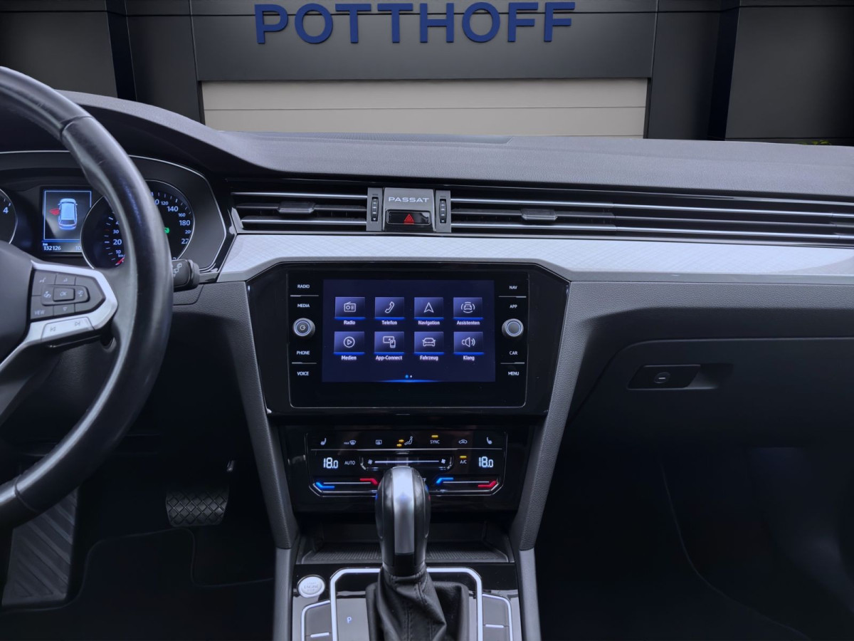Thumb 14: Volkswagen Passat Variant 2.0 TDI DSG BUSINESS AHK KAMERA NAVI PDC