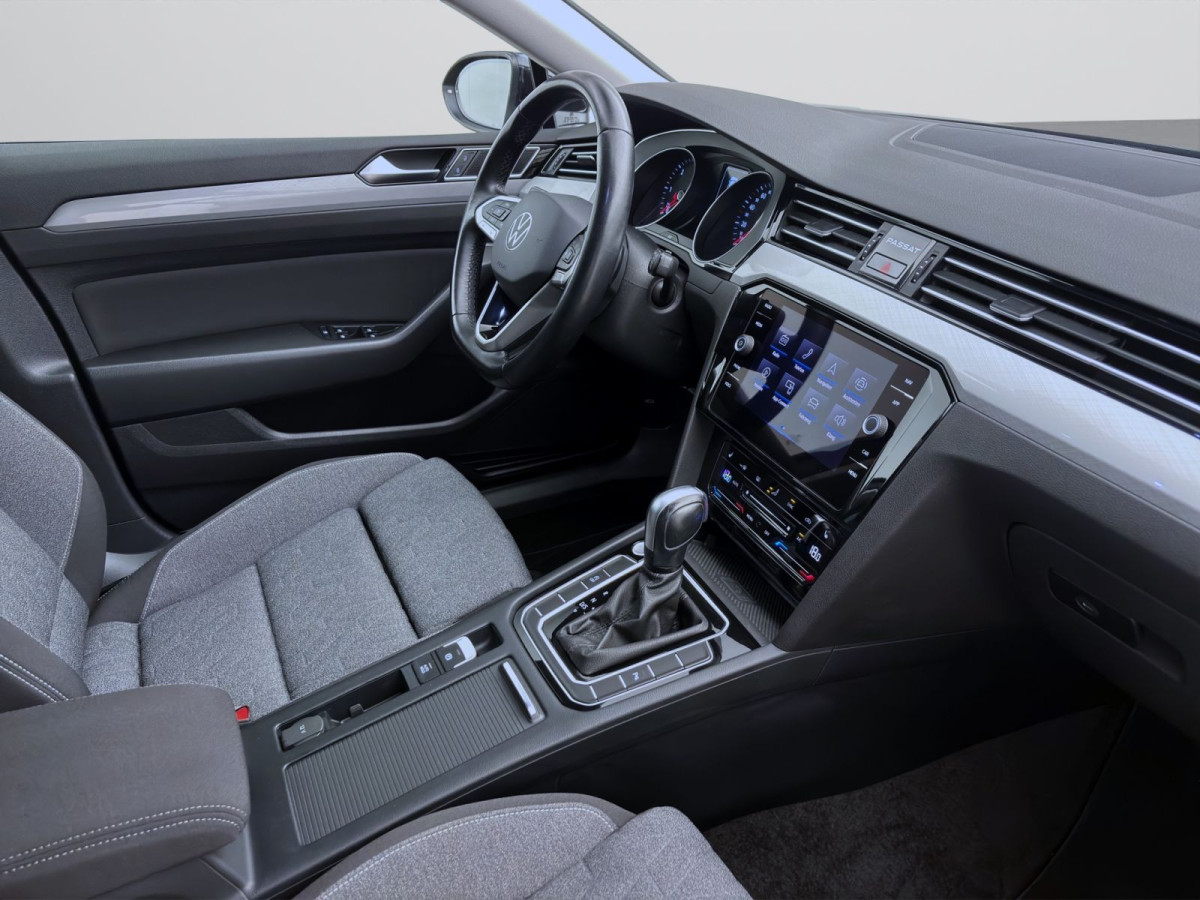 Thumb 17: Volkswagen Passat Variant 2.0 TDI DSG BUSINESS AHK KAMERA NAVI PDC