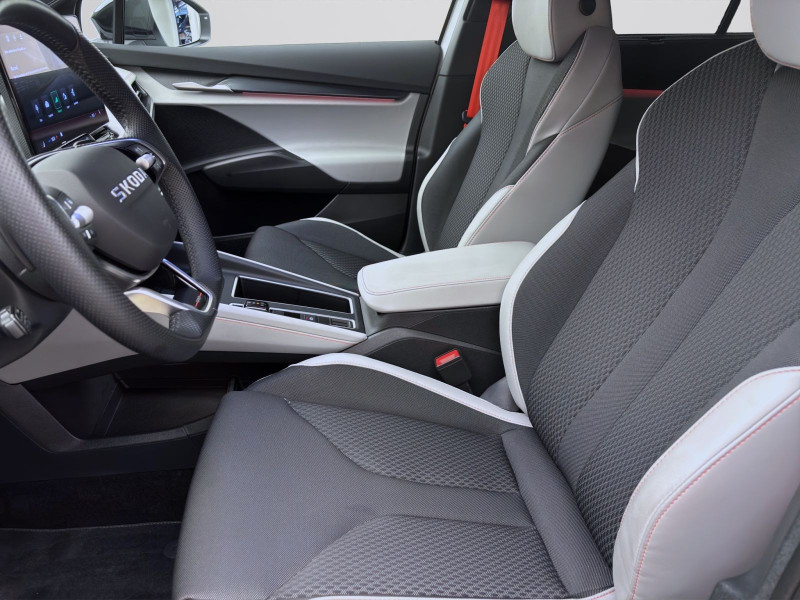 Bild 9: Škoda Elroq 85 LODGE AHK KAMERA SITZHZG MATRIX