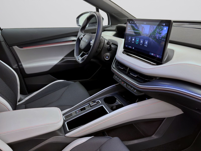 Bild 17: Škoda Elroq 85 LODGE AHK KAMERA SITZHZG MATRIX