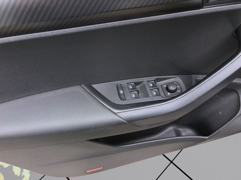 Bild 9: Škoda Karoq 1.5 TSI DSG SPORTLINE STDHZG AHK KAMERA PDC