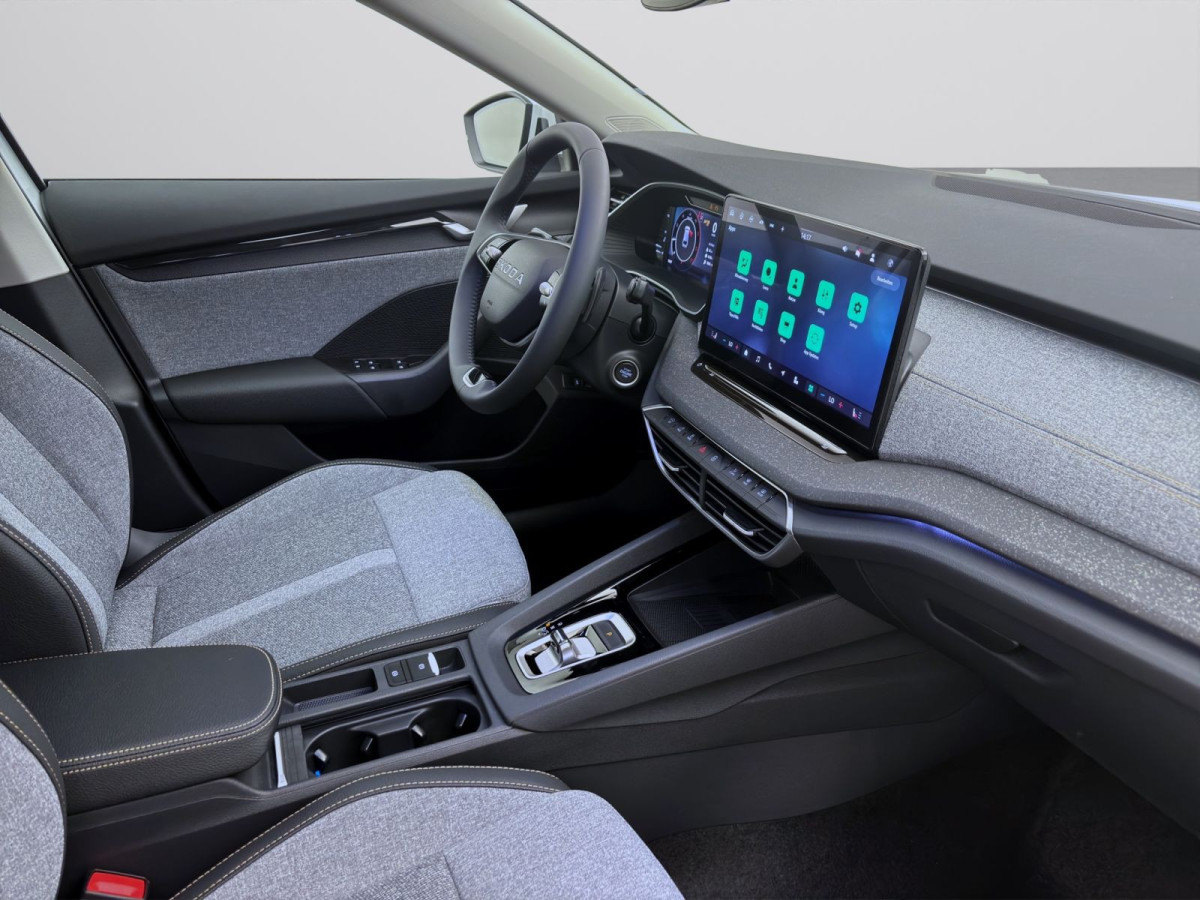 Thumb 17: Škoda OCTAVIA COMBI BALANCE AHK NAV KAM pACC WINTER+ 5J/100.000KM