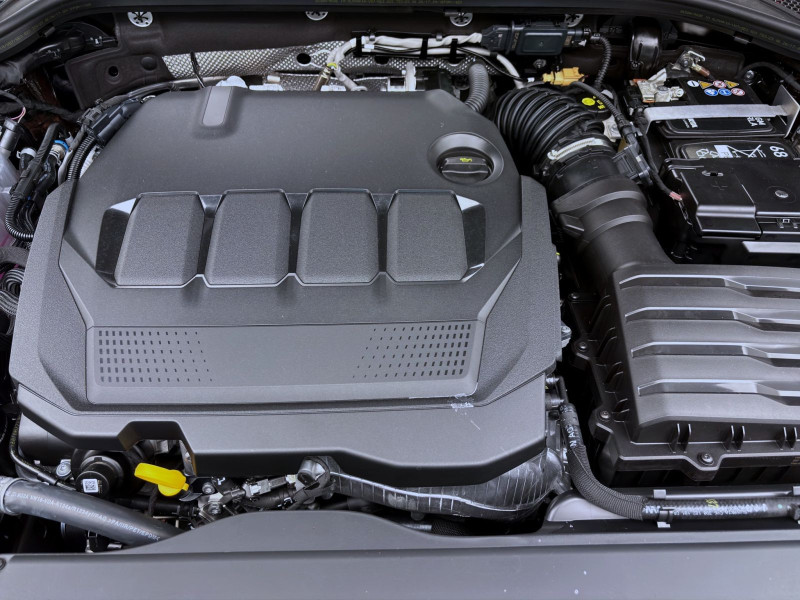 Bild 18: Škoda OCTAVIA COMBI SELECTION AHK PANO STANDH NAV+ ASSISTENZ+ LICHT+ SICHT+