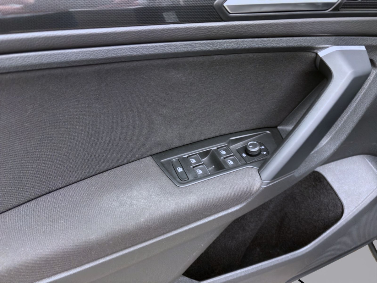Thumb 10: Volkswagen Tiguan 2.0 TDI DSG LIFE AHK NAVI KAMERA PDC