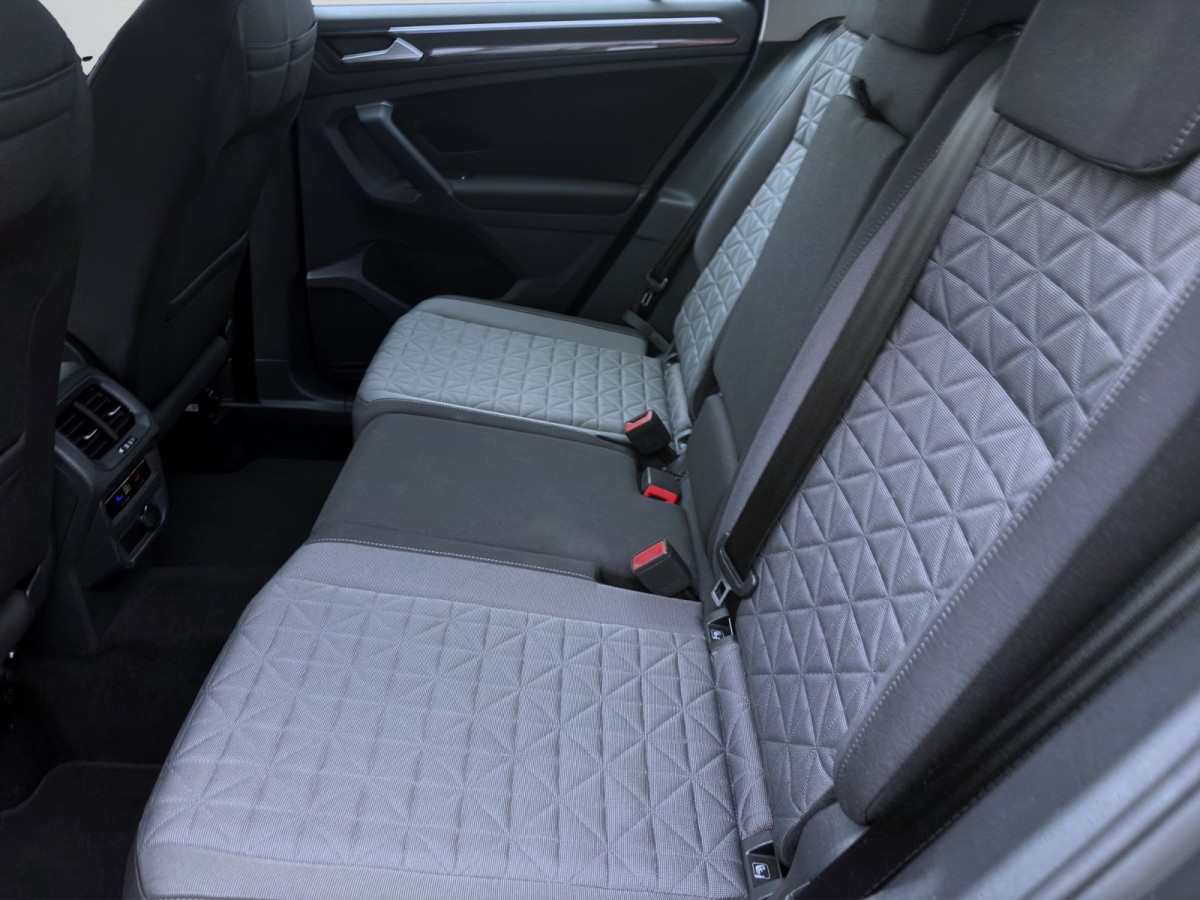 Thumb 15: Volkswagen Tiguan 2.0 TDI DSG LIFE AHK NAVI KAMERA PDC