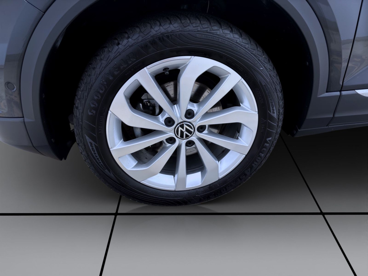 Thumb 8: Volkswagen T-Roc 1.5 TSI DSG STYLE AHK NAVI PDC LED+