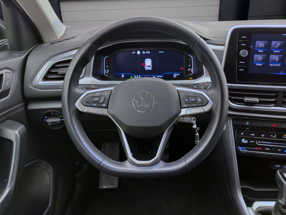 Thumb 11: Volkswagen T-Roc 1.5 TSI DSG STYLE AHK NAVI PDC LED+