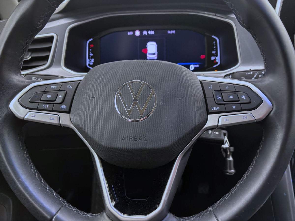 Thumb 12: Volkswagen T-Roc 1.5 TSI DSG STYLE AHK NAVI PDC LED+