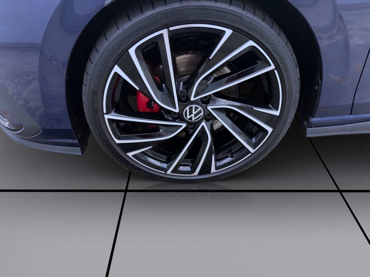 Thumb 8: Volkswagen Golf GTD STDHZG PANO IQ.LIGHT NAVI DCC HuD