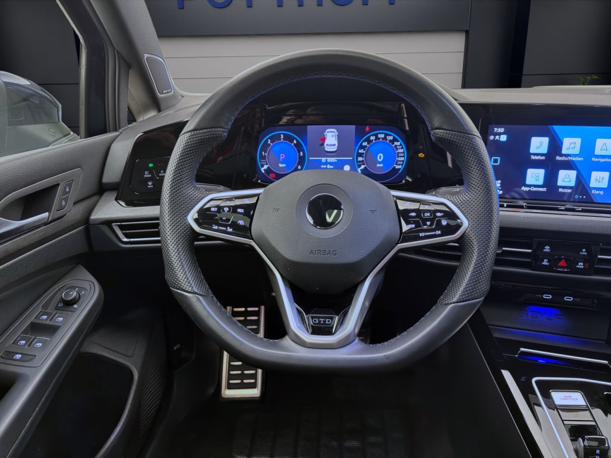 Thumb 11: Volkswagen Golf GTD STDHZG PANO IQ.LIGHT NAVI DCC HuD