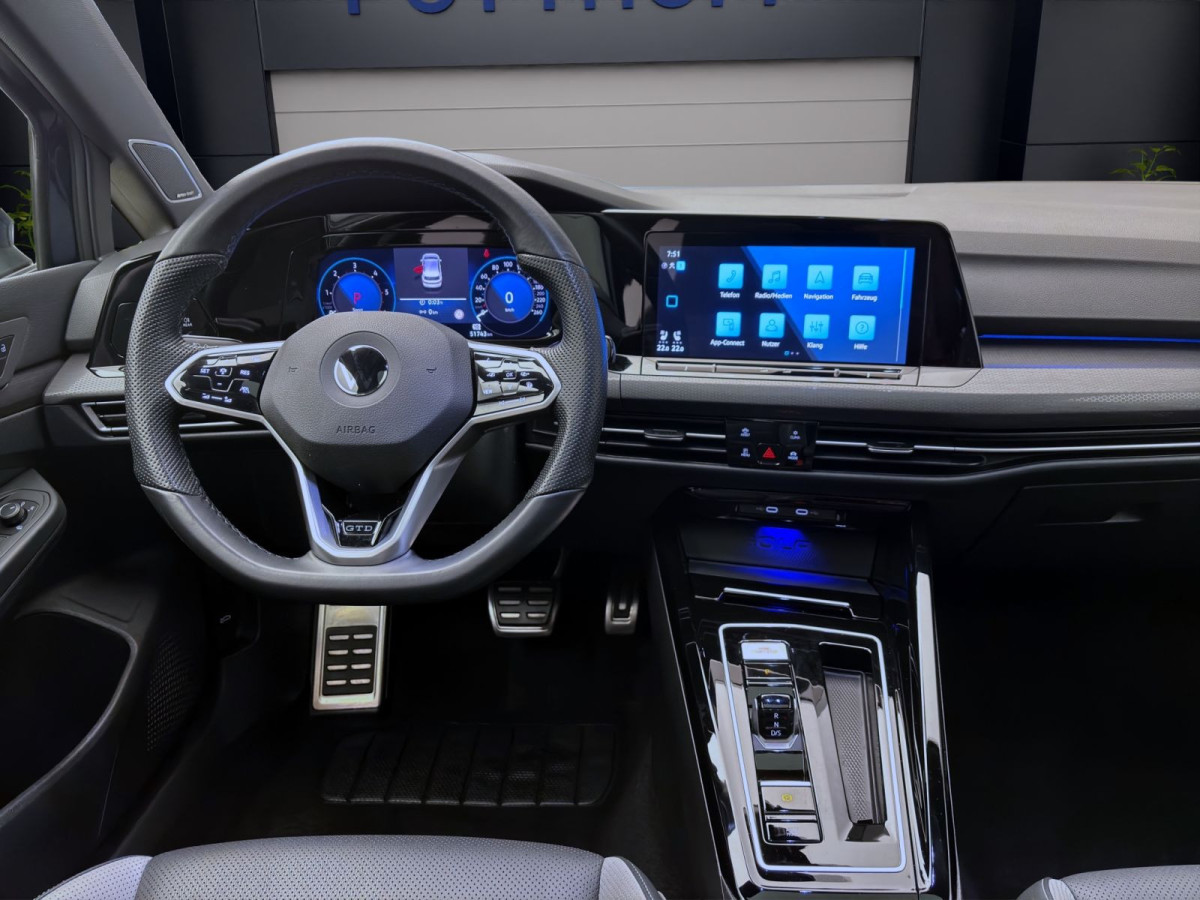 Thumb 13: Volkswagen Golf GTD STDHZG PANO IQ.LIGHT NAVI DCC HuD