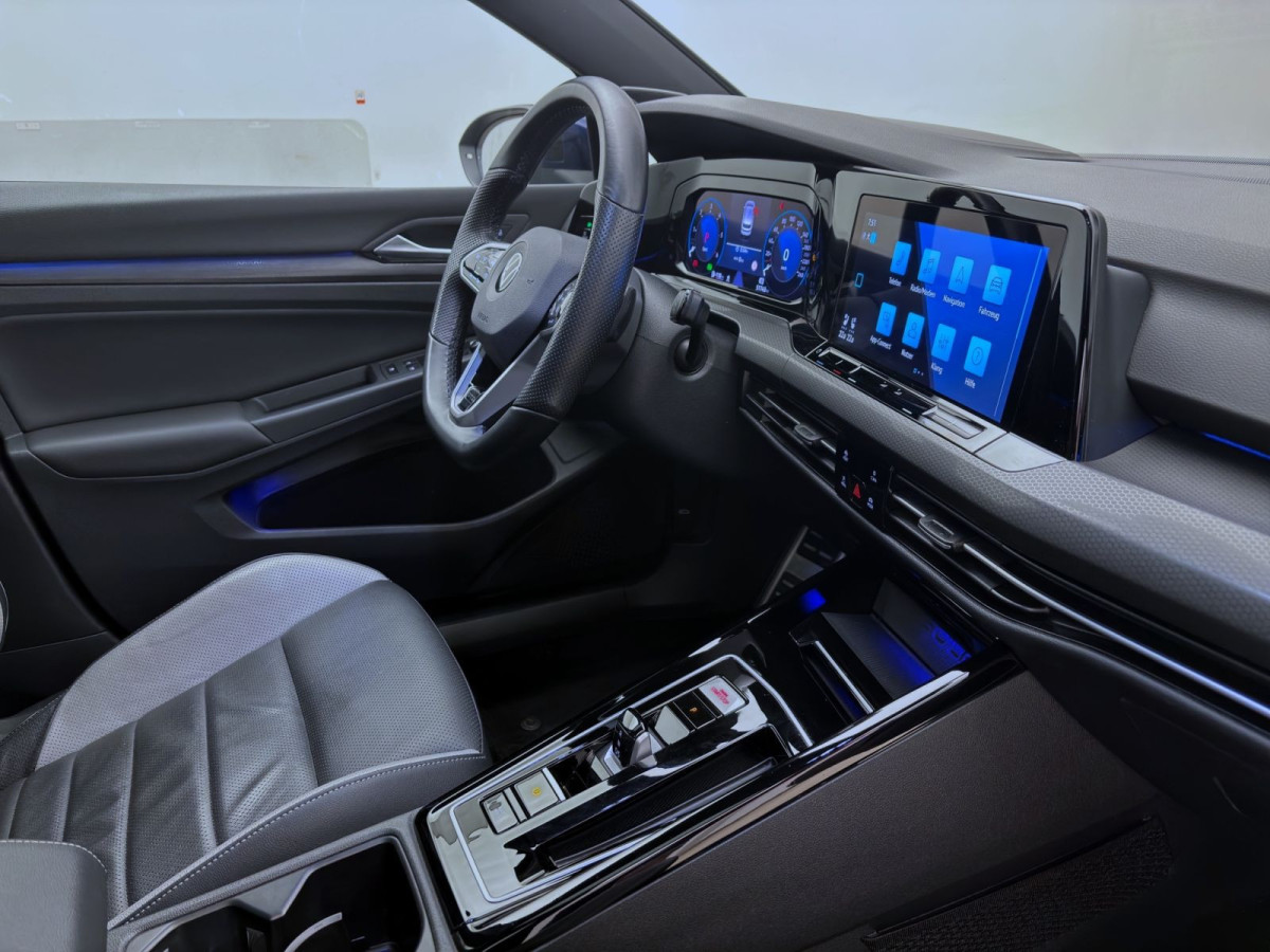Thumb 18: Volkswagen Golf GTD STDHZG PANO IQ.LIGHT NAVI DCC HuD