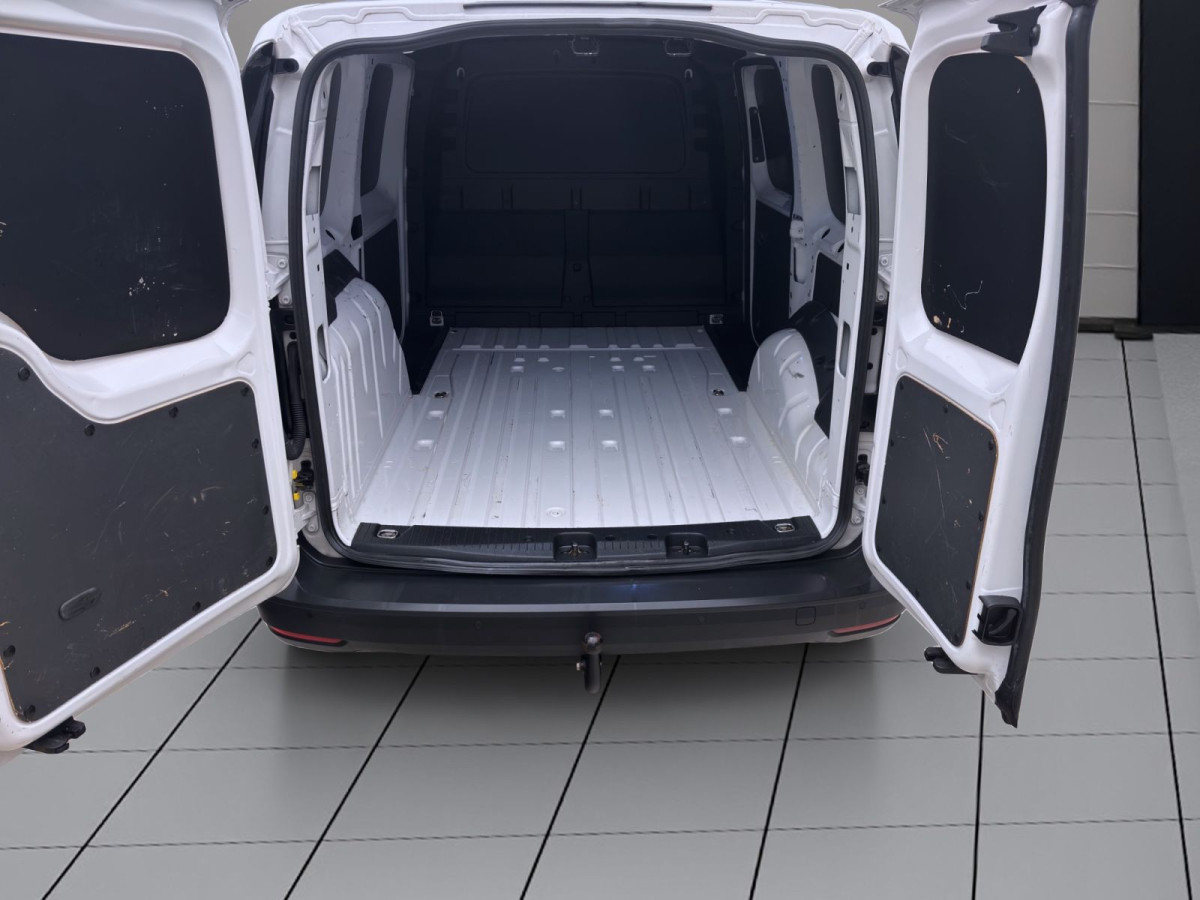 Thumb 3: Volkswagen Caddy Maxi Cargo 2.0 TDI AHK SITZHZG PDC GRA DAB+