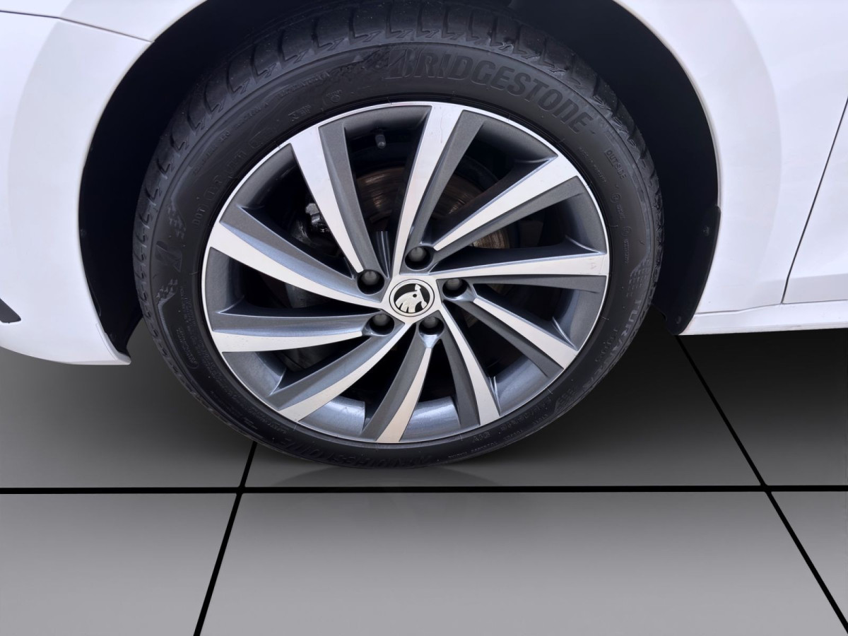 Thumb 8: Škoda Octavia Combi 1.0 TSI AMBITION AHK NAVI PDC LED DAB+