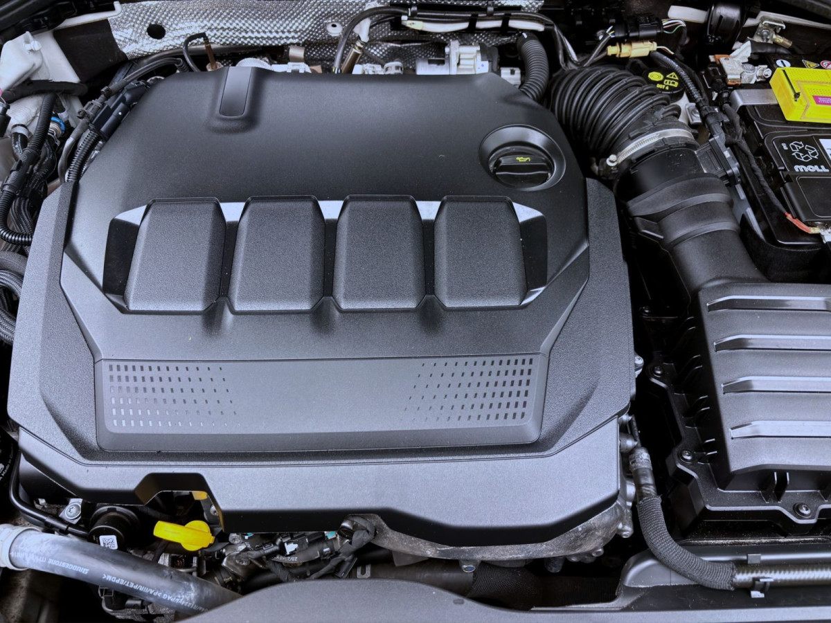 Thumb 18: Volkswagen Golf Variant 2.0 TDI DSG LIFE NAVI KAMERA PDC LED