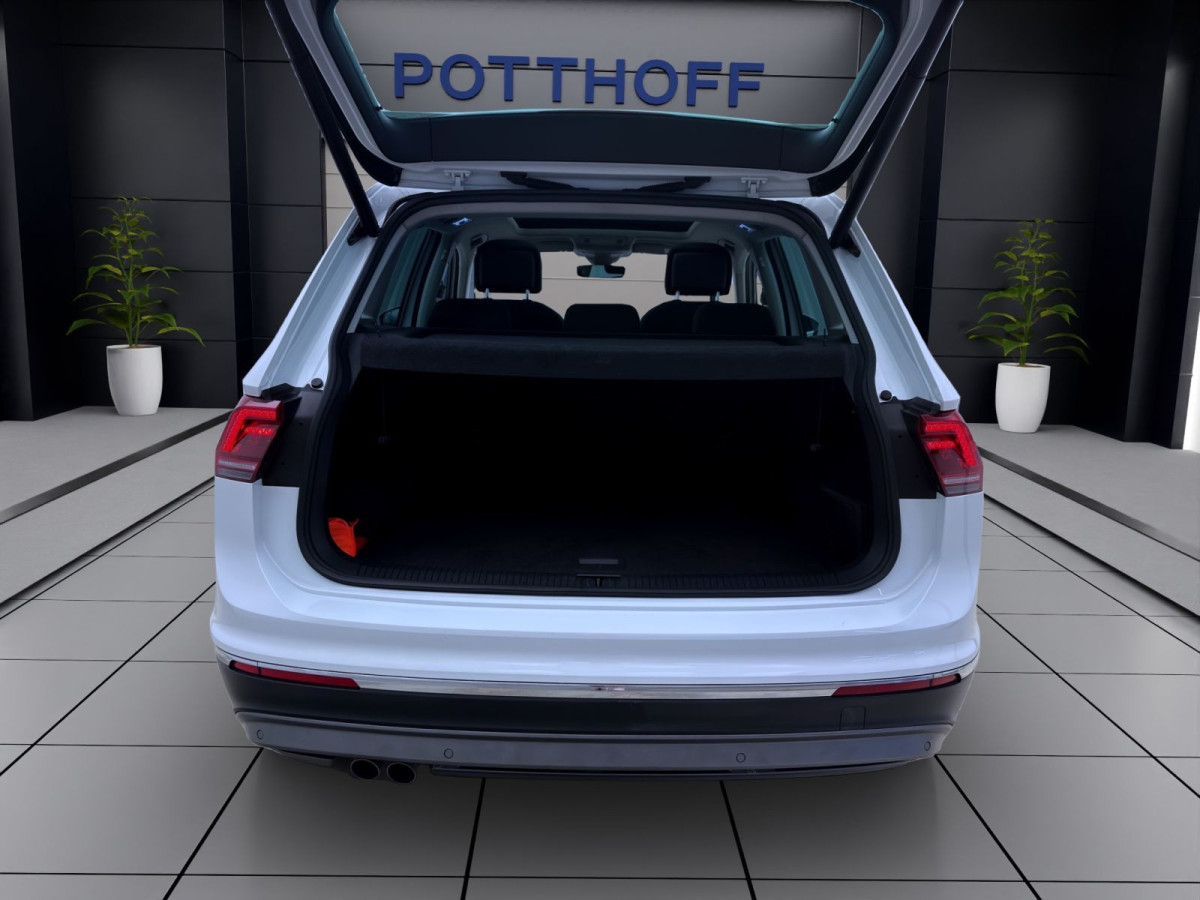 Thumb 4: Volkswagen Tiguan 2.0 TDI DSG HIGHLINE PANO AHK NAVI SITZHZG