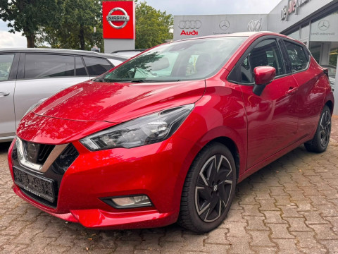 Automodell: Micra in der Farbe rot