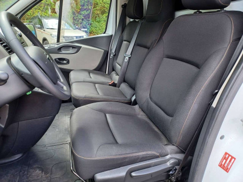 Ansicht 7 - Gebrauchtwagen Fahrzeug, Modell NV300 der Marke Nissan von Verkäufer Autohaus Essert