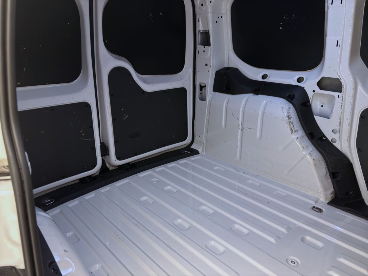 Thumb 17: Volkswagen Caddy Cargo 2.0 TDI SITZHZG PDC GRA DAB+