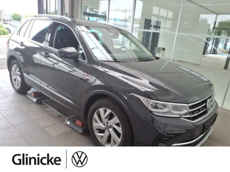 Volkswagen - Tiguan 1.5 TSI DSG Elegance Navi AHK ACC Sitzh. 9094652