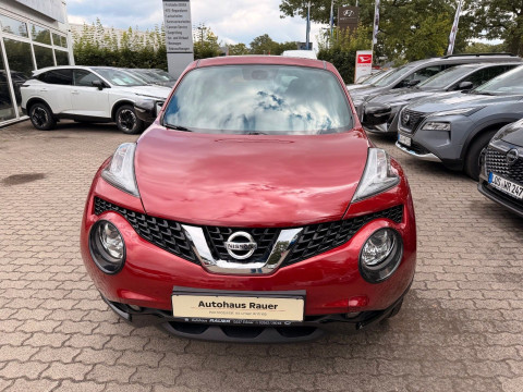 Automodell: Juke in der Farbe rot