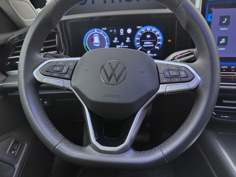 Bild 12: Volkswagen Passat Variant 1.5 TSI eHybrid BUSINESS NAVI HuD AHK ACC DCC