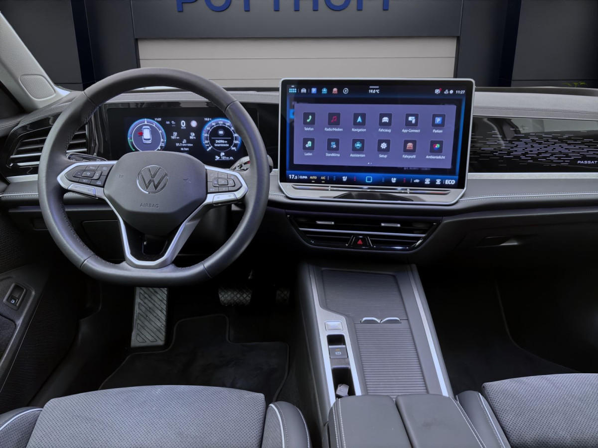 Thumb 13: Volkswagen Passat Variant 1.5 TSI eHybrid BUSINESS NAVI HuD AHK ACC DCC