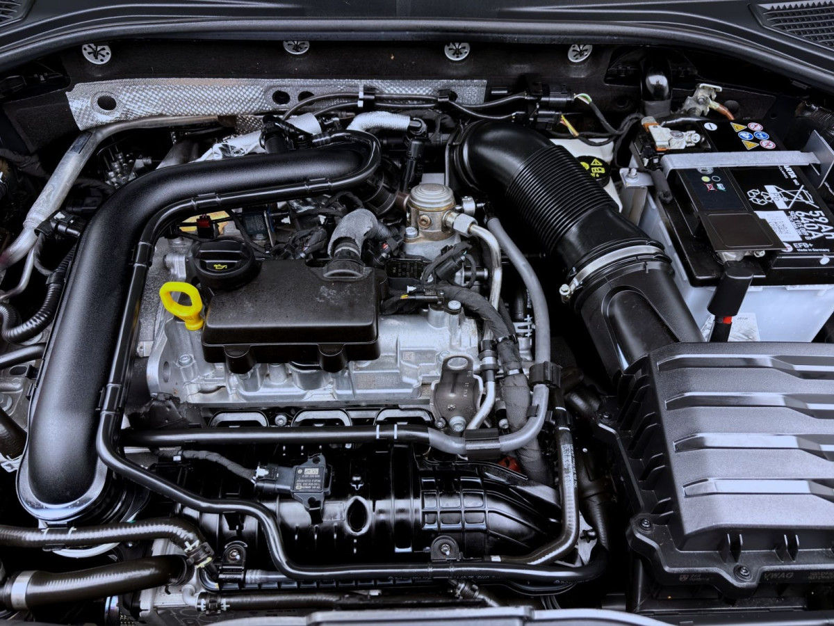 Thumb 17: Volkswagen T-Roc 1.0 TSI R-LINE KAMERA PDC SITZHZG ACC