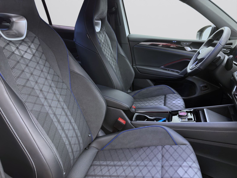 Bild 16: Volkswagen Tiguan 2.0 TDI DSG R-LINE AHK HuD KAMERA NAVI