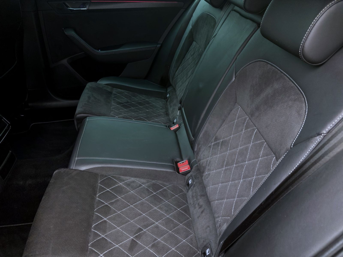 Thumb 15: Škoda Superb Combi 2.0 TDI DSG SPORTLINE NAVI KAMERA CANTON SITZHZG