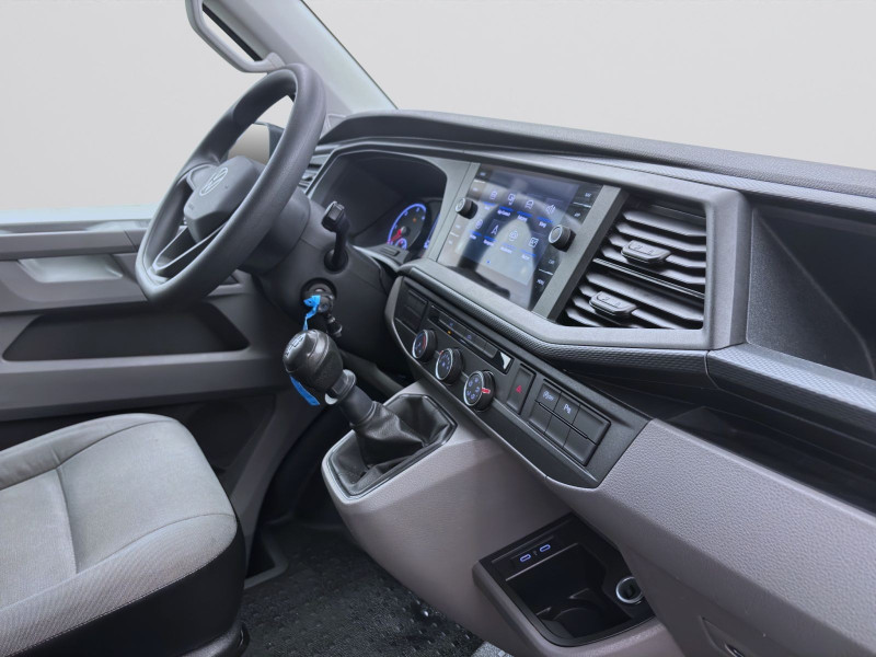 Bild 16: Volkswagen T6.1 Transporter Kasten 2.0 TDI FWD PDC KAMERA NAVI KLIMA AHK