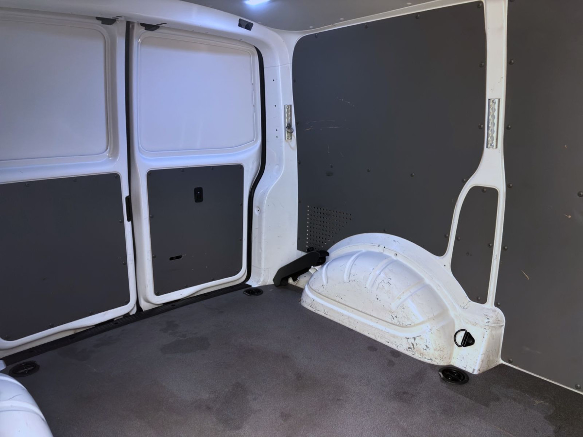 Thumb 14: Volkswagen T6.1 Transporter Kasten 2.0 TDI FWD PDC KAMERA NAVI KLIMA AHK