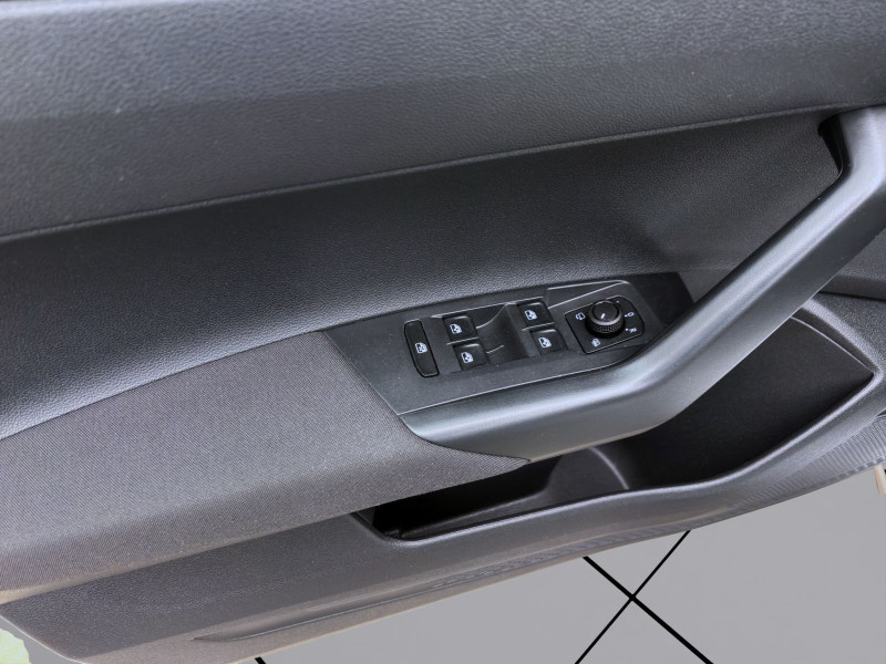 Bild 10: Volkswagen Taigo 1.0 TSI LIFE SITZHZG PDC KLIMA DAB+