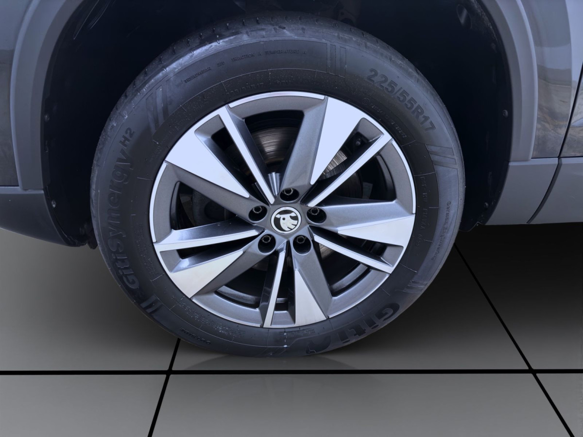 Thumb 7: Škoda Karoq 2.0 TDI DSG 4x4 TOUR AHK NAVI 360° SITZHZG