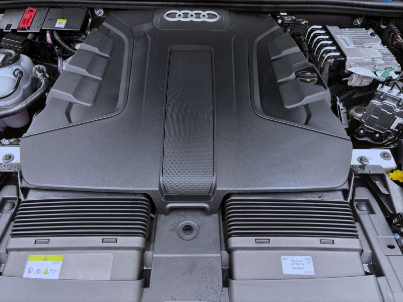 Bild 18: Audi Q8 50 TDI Q S LINE PANO AHK HD-MATRIX B&O SITZHZG
